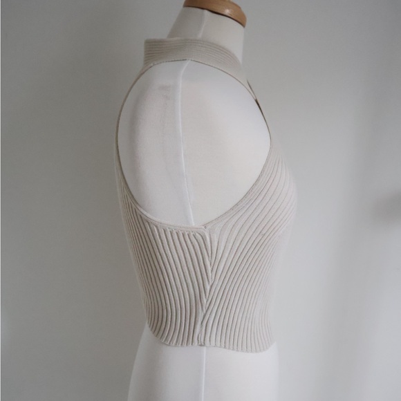 NWOT Cross Front Cropped Tank Top Cream/Neutral Small - Picture 4 of 7